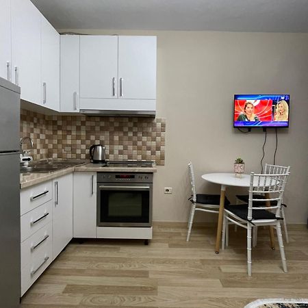 Comfort Apartment City Center Tirana Exteriör bild
