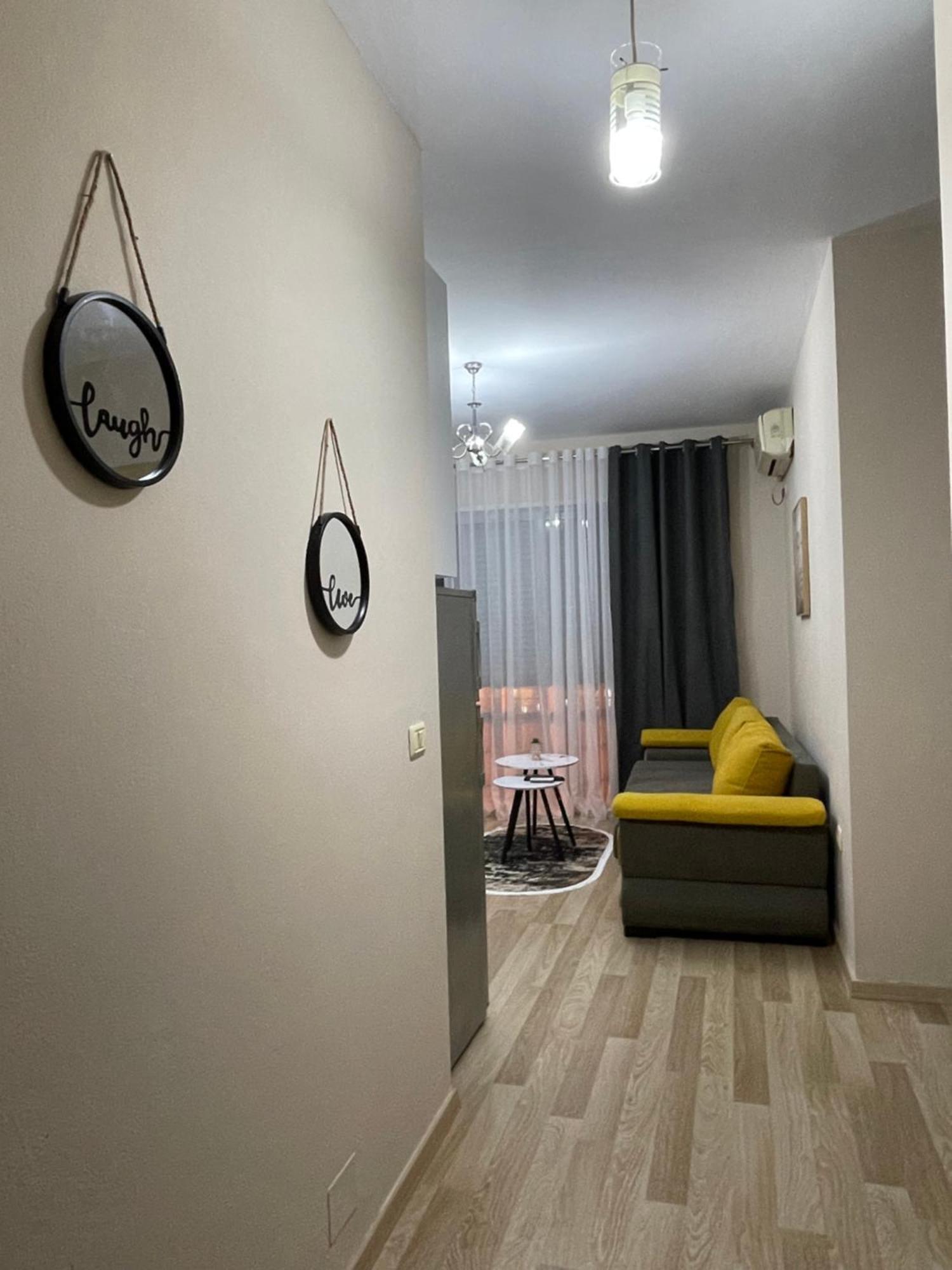 Comfort Apartment City Center Tirana Exteriör bild