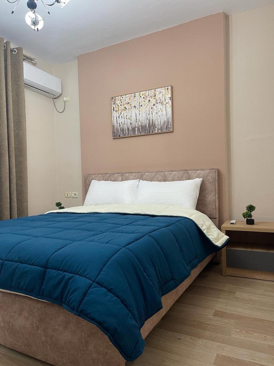 Comfort Apartment City Center Tirana Exteriör bild