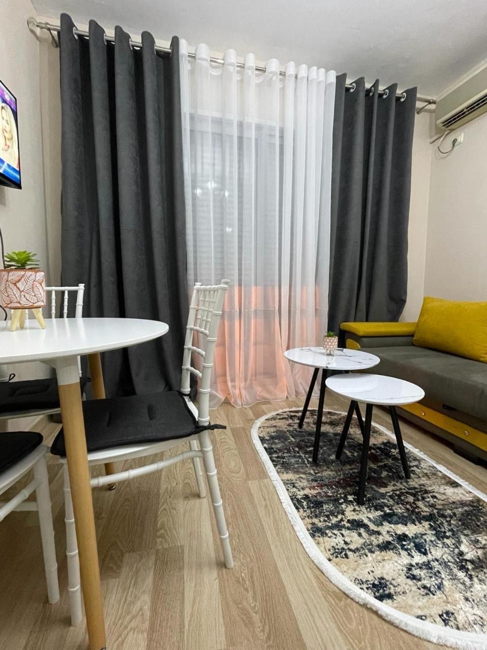 Comfort Apartment City Center Tirana Exteriör bild