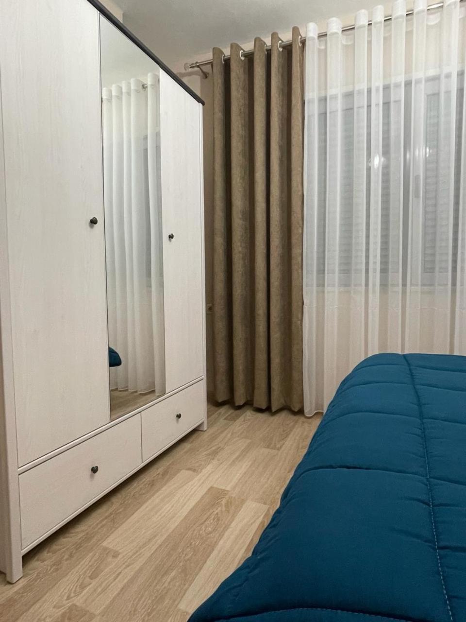 Comfort Apartment City Center Tirana Exteriör bild